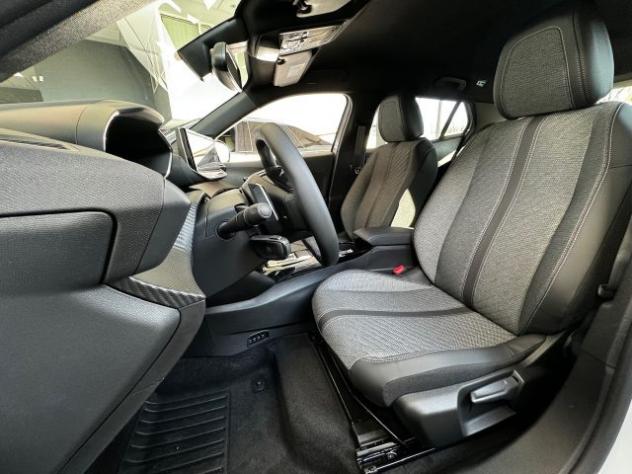 PEUGEOT 2008 Allure Hybrid 136 e-DCS6 rif. 22054261 - Foto 10
