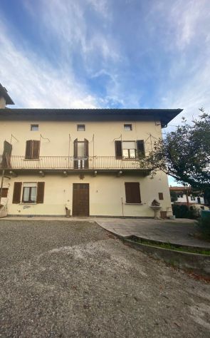 Leggiuno - casa semindipendente con giardino