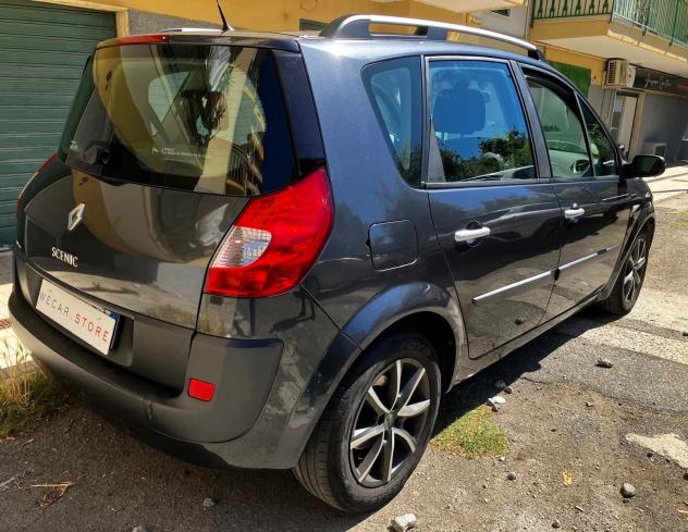 Renault Scenic Grand Scic 1.9 dCi 130CV Serie Speciale Dynamique - Foto 9