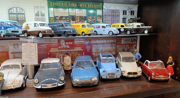 Modelli auto in scala 1.24 e 1.43 - Foto 4