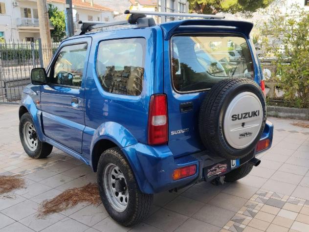 SUZUKI - Jimny - 1.5 DDiS 4WD GANCIO DI T. - Foto 3