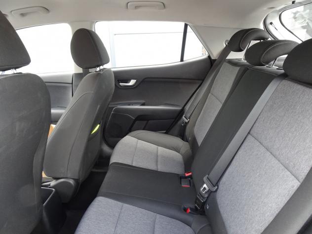 Kia Stonic 1.2 MPI Urban - Foto 8