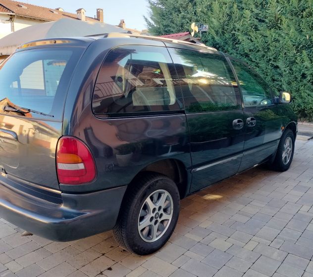 Chrysler Voyager - Foto 3