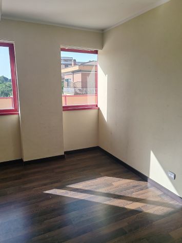 POMEZIA (RM) Via dei Castelli Romani Palazzina di soli uffici e negozi - Foto 5