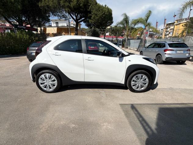 Toyota Aygo X 1.0B (72 CV) Active - Foto 7
