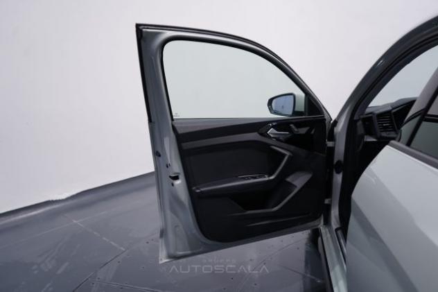 AUDI A1 allstreet 30 TFSI S-Tronic Identity Contrast rif. 23775534 - Foto 9