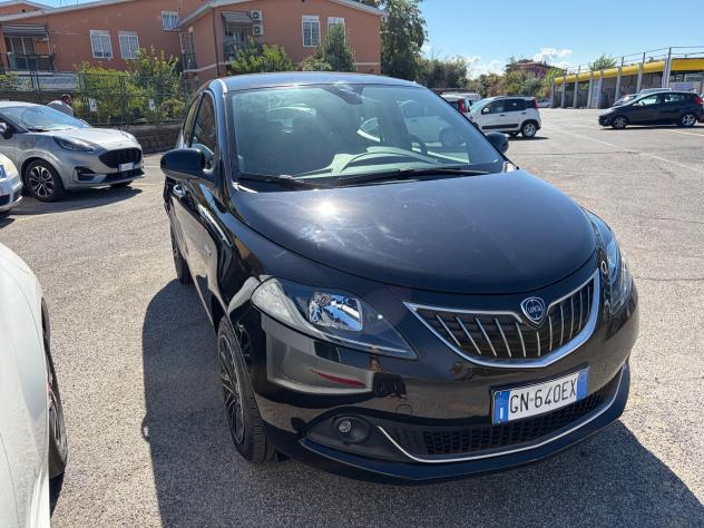 Lancia Ypsilon 1.0 FireFly 5 porte S&S Hybrid Gold - Foto 2