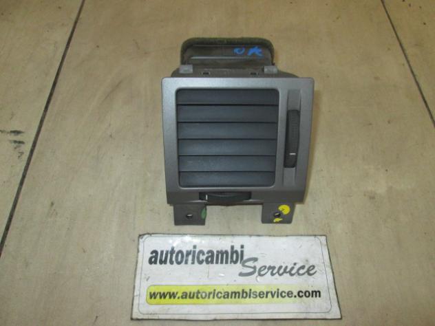24449552 BOCCHETTA AERAZIONE CRUSCOTTO LATO SINISTRO OPEL VECTRA C SW 1.9 D 110KW 6M 5P (2004) RICAMBIO USATO