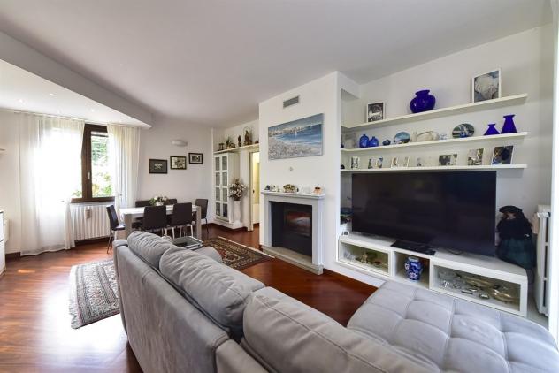 BERNAREGGIO - villa a schiera di testa con ampio giardino privato - Foto 12