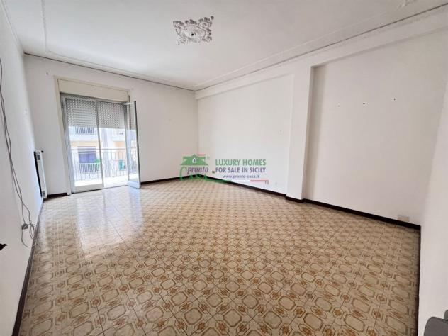 Rif: 2735 - Elegante appartamento di ampia metratura nel cuore di Comiso