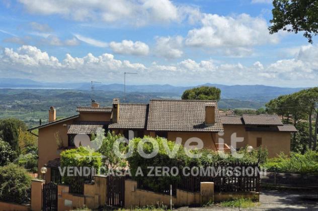 Villa di 110 m² con 5 locali e box auto in vendita a Sarteano - Foto 2