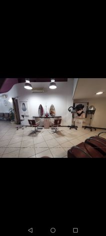 ARREDAMENTO COMPLETO NEGOZIO PARRUCCHIERE - Foto 4