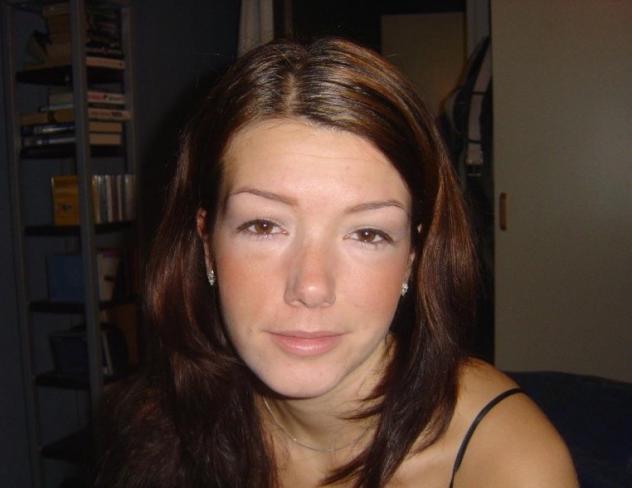 Donna di Prato, 29 anni. Fisico Normale Tel: