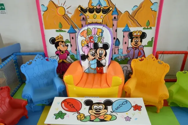 Troni per Feste di Compleanno e Scenografie per Sale Feste - Foto 2