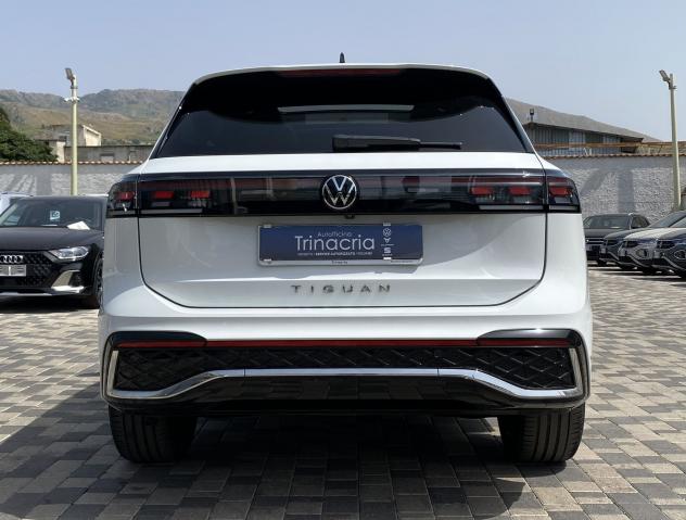 Volkswagen Tiguan R-Line 2.0 TDI 150CV DSG Tetto - Foto 5