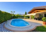 SPLENDIDA VILLA SINGOLA CON PISCINA E FINITURE DI PREGIO