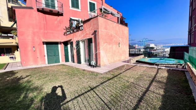 Quadrilocale in vendita a Vado Ligure