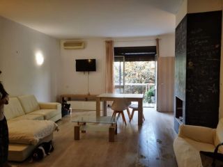 MOCCIA PRESTIGIOSO BILOCALE ARREDATO CON TERRAZZO CENTRO(IO)