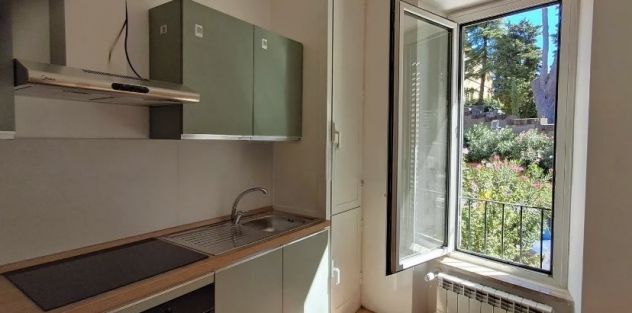 MENTANA GRAZiOSO TRILOCALE ARREDATO E RISTRUTTURATO - Foto 3