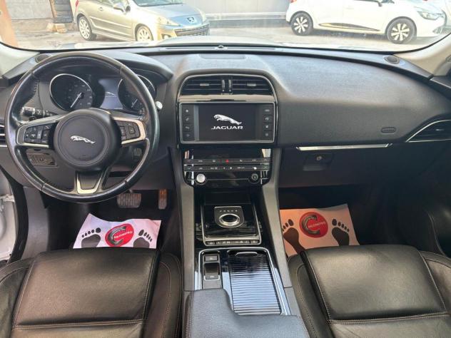 JAGUAR - F-Pace - 2.0d 180 CV AWD aut. Prestige - Foto 10