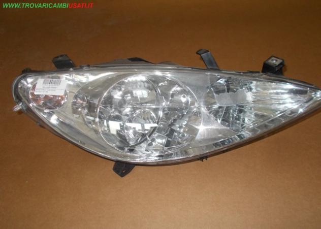 PROIETTORE D. CON FENDI PEUGEOT 307 (T6)  Parti elettriche  Fanaleria  Proiettori  Proiettore ant. PEUGEOT - 307 - 01-09-2005 - 01-07-2008