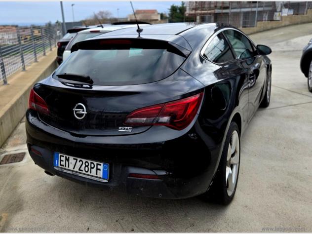 OPEL Astra GTC 2.0 CDTI 165 CV S&S 3p.Cosmo S UNIPROPRIETARIO - Foto 2