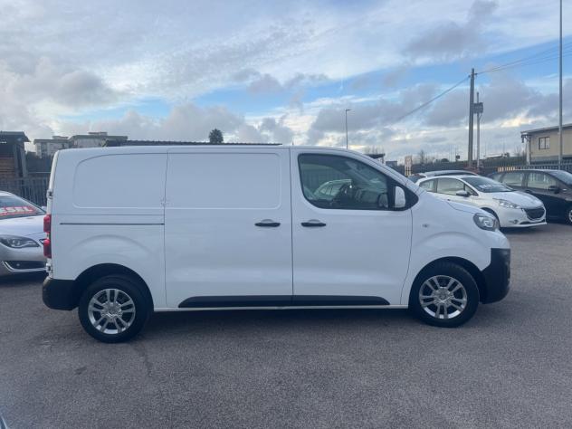 Peugeot Expert BlueHDi 120 Passo medio con porta laterale - Foto 4