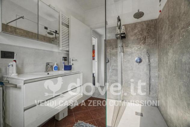 Appartamento di 84 m² con 3 locali e box auto in vendita a Uggiate con Ronago - Foto 18
