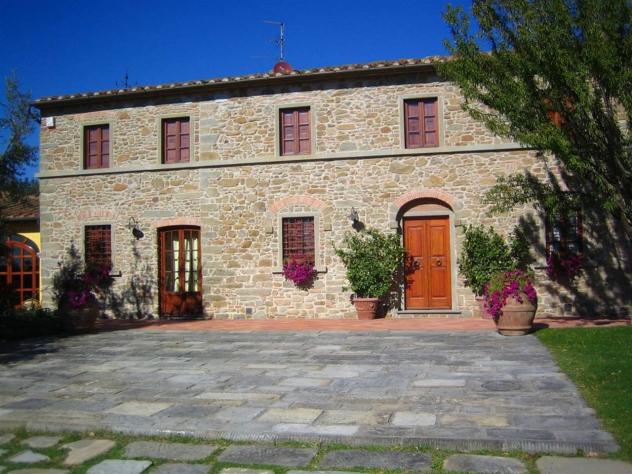 COLONICA di 10 vani e di 350 mq (CAPRAIA E LIMITE) rif. CL 0121 - Foto 2