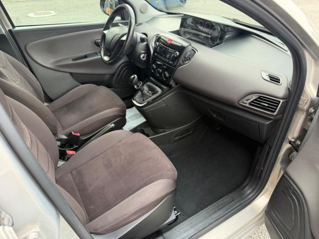 Lancia Ypsilon 1.2 69 CV 5 porte S&S Gold - Foto 8