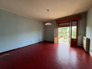 Trilocale in affitto a Varano de' Melegari