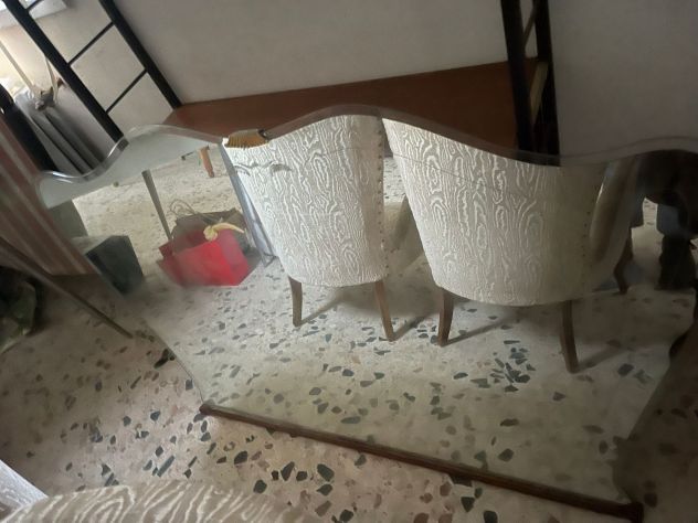 Due poltroncine stoffa perlata operata con ottomana - Foto 2