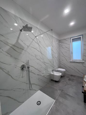 RIF. 561 €700,00 FRONTE VILLAGGIO COPPOLA APPARTAMENTO - Foto 7