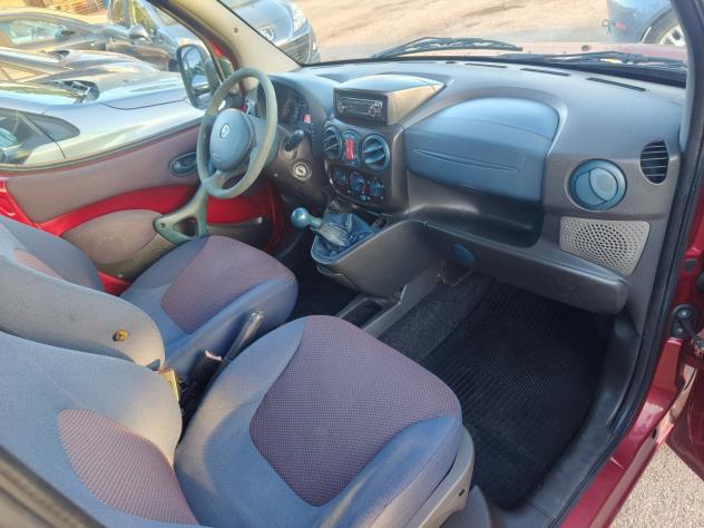 Fiat Doblo 1.9 JTD vetrato 5 posti - Foto 10
