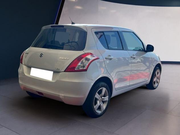 Suzuki Swift 5p 1.2 vvt GL Style 4wd - Foto 4