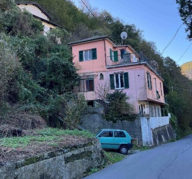 Pentalocale in vendita a Genova