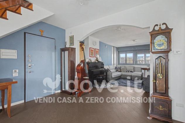 Attico / Mansarda di 176 m² con 5 locali e box auto in vendita a Milano - Foto 3