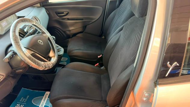 Lancia Ypsilon 1.2 69 CV 5 porte S&S Gold - Foto 8