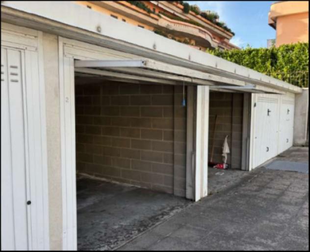 Immobile in asta di 14 m², box auto in vendita a Muggiò - Foto 4