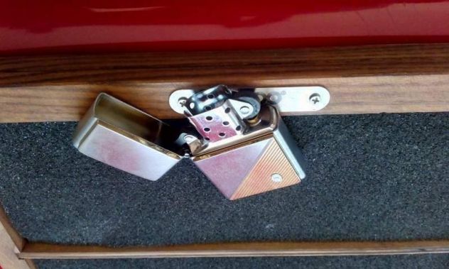 Zippo con pietra Nuovo in confezione originale