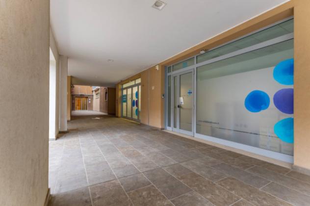 Immobile di 373 m² in vendita a Bari - Foto 2