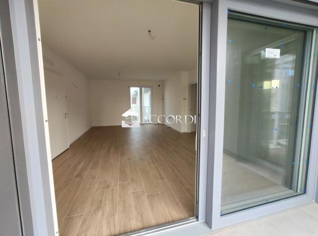 APPARTAMENTO di 4 vani e di 98 mq (MONASTIER DI TREVISO) rif. SM25CD1