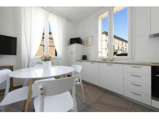 Palazzo Pedretti 206 Bright And With Terrace In Bo