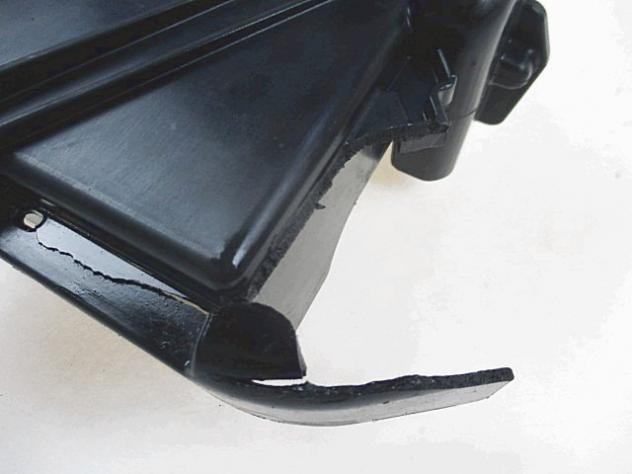 SUPPORTO BATTERIA DUCATI SUPERSPORT 939 S 2017 - 2018 8291F601A BATTERY HOLDER DA RIPARARE - Foto 3