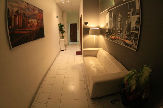 Ufficio pronto con posto auto euro 170 - Foto 3