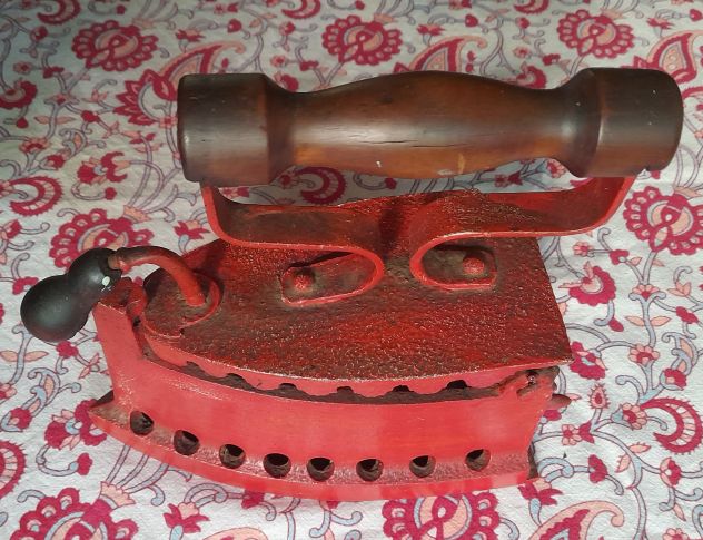 Ferro da stiro in ghisa rosso vintage - Foto 6
