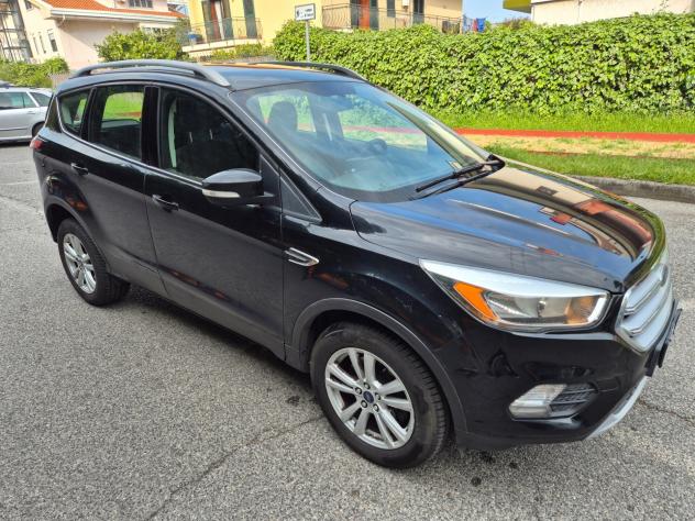 Ford Kuga 1.5 TDCI 120 CV S&S 2WD Plus 2017 - Foto 3