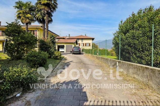 Villa di 355 m² con più di 5 locali e box auto in vendita a Biandronno - Foto 4