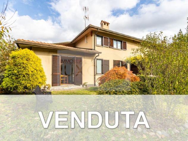 Porzione di Villa con giardino e terrazzo alla Valletta B.za