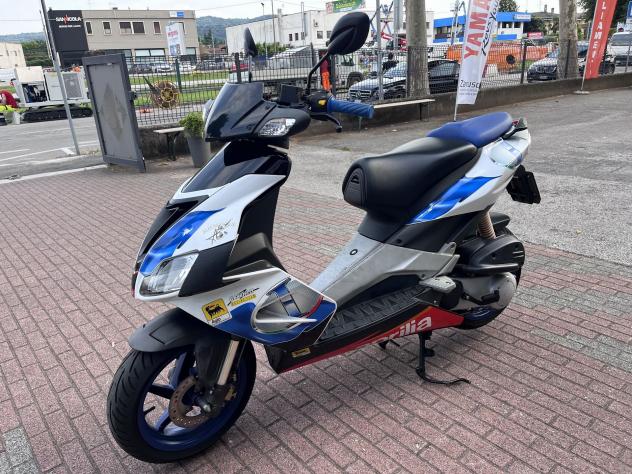 Aprilia SR 50 scooter 50 motore 2T POCHI KM - Foto 6